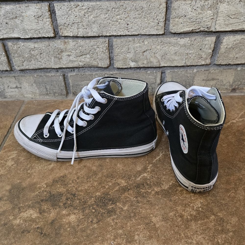 Black | CONVERSE | High Top Sneaks